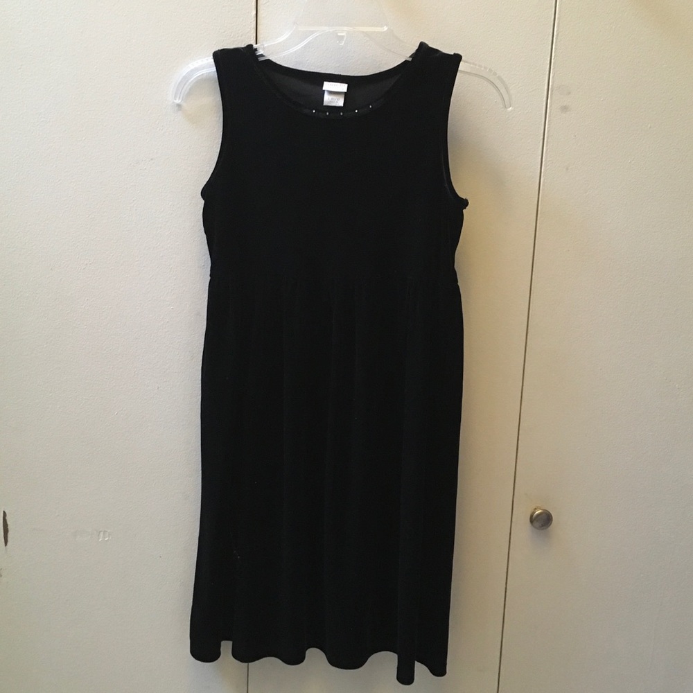 Black Velvet Formal Dress (Girls’ L/10-12)
